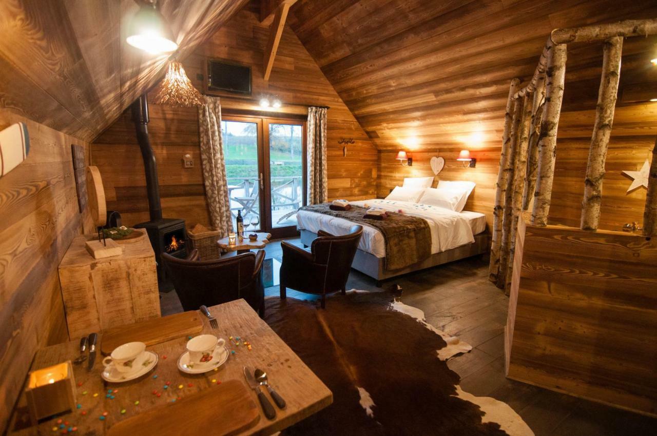 Aqualodge Hotel Insolite Ermeton-sur-Biert Екстер'єр фото